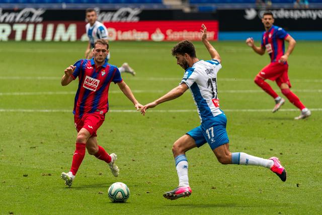 吹杨38+10老鹰险胜黄蜂 莺歌绝杀鹈鹕胜开拓者